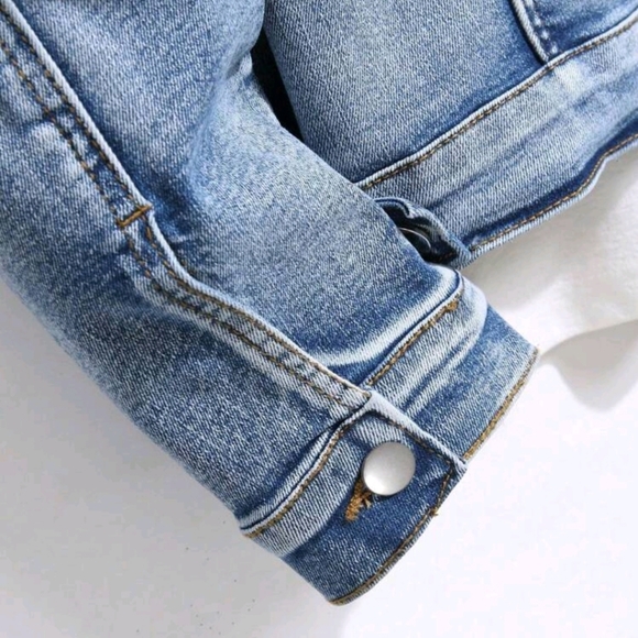 NEW! FADED WASH DENIM JACKET SIZE medium - Picture 5 of 5